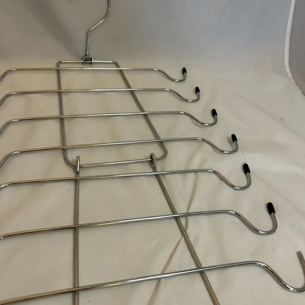 #8525 BRA TANK TOP HANGER METAL HOLDS 8